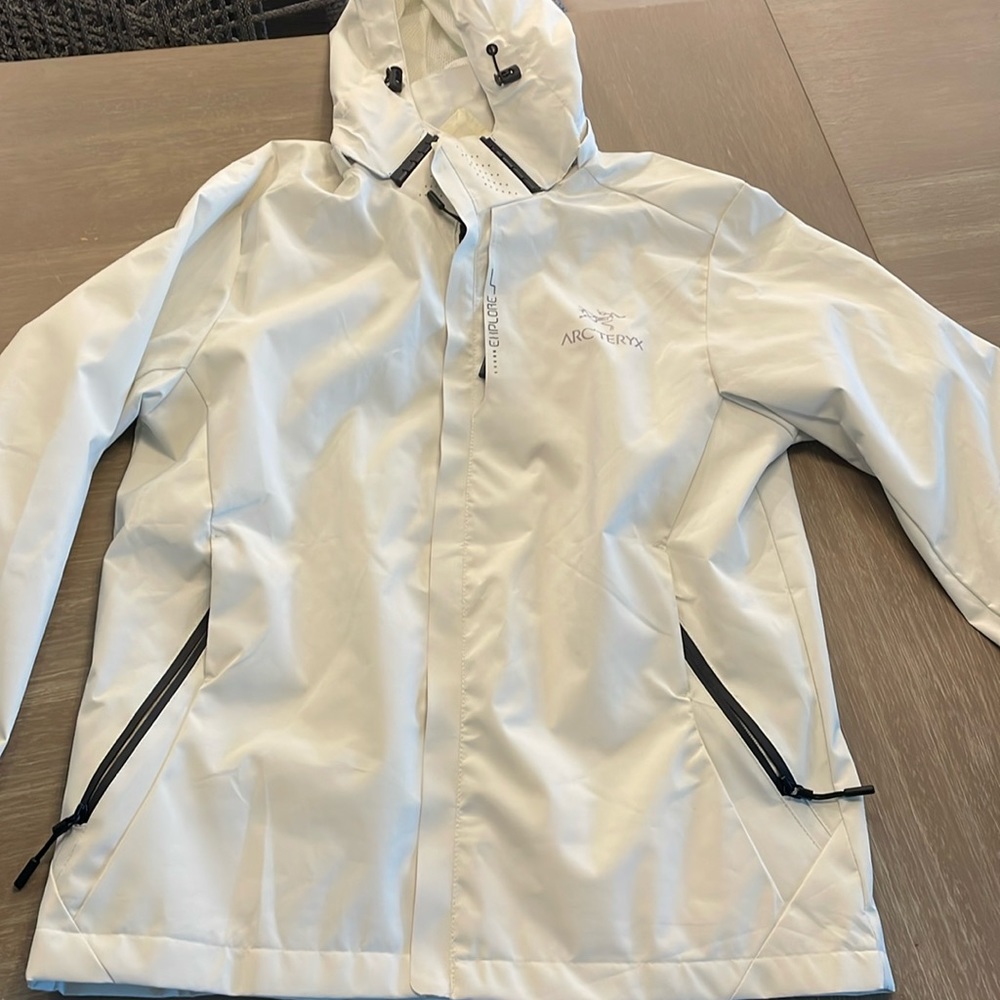 Arc'teryx Women's White Waterproof Hooded Jacket